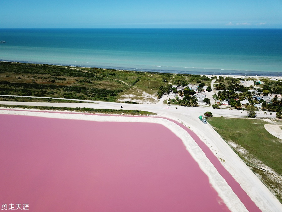 墨西哥粉色湖和七彩湖